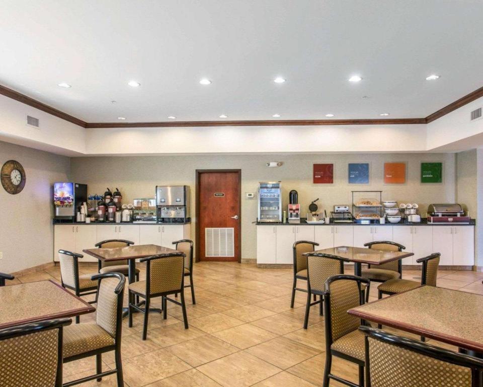 Comfort Inn & Suites Madisonville Ngoại thất bức ảnh