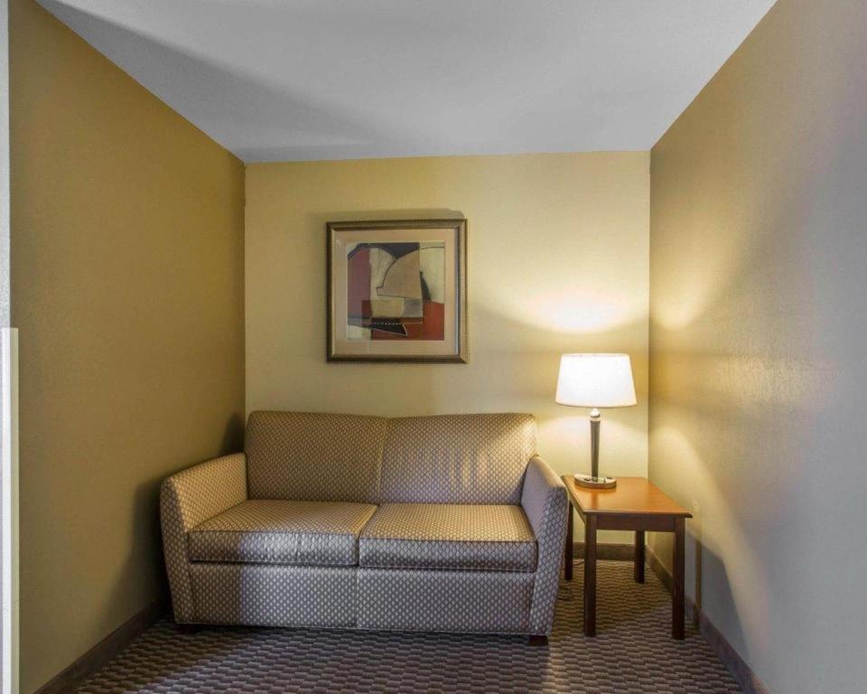 Comfort Inn & Suites Madisonville Ngoại thất bức ảnh