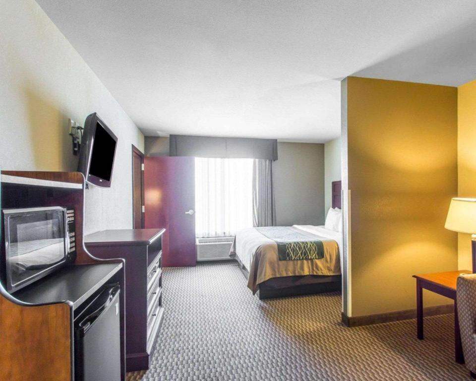 Comfort Inn & Suites Madisonville Ngoại thất bức ảnh