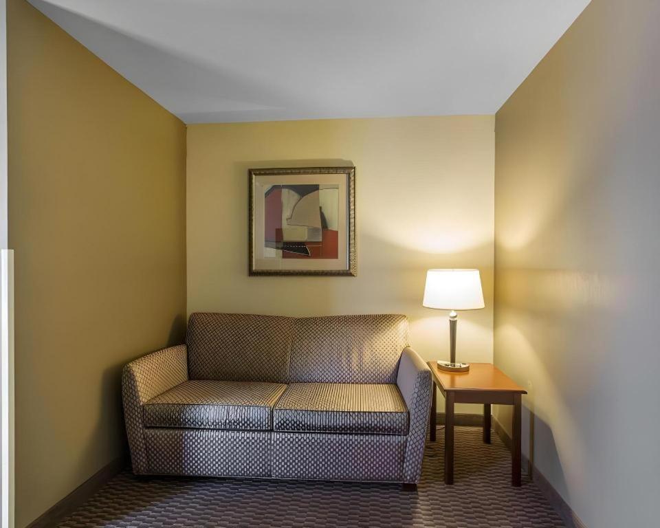 Comfort Inn & Suites Madisonville Ngoại thất bức ảnh